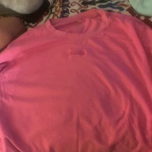Pink Levi’s crop tshirt
